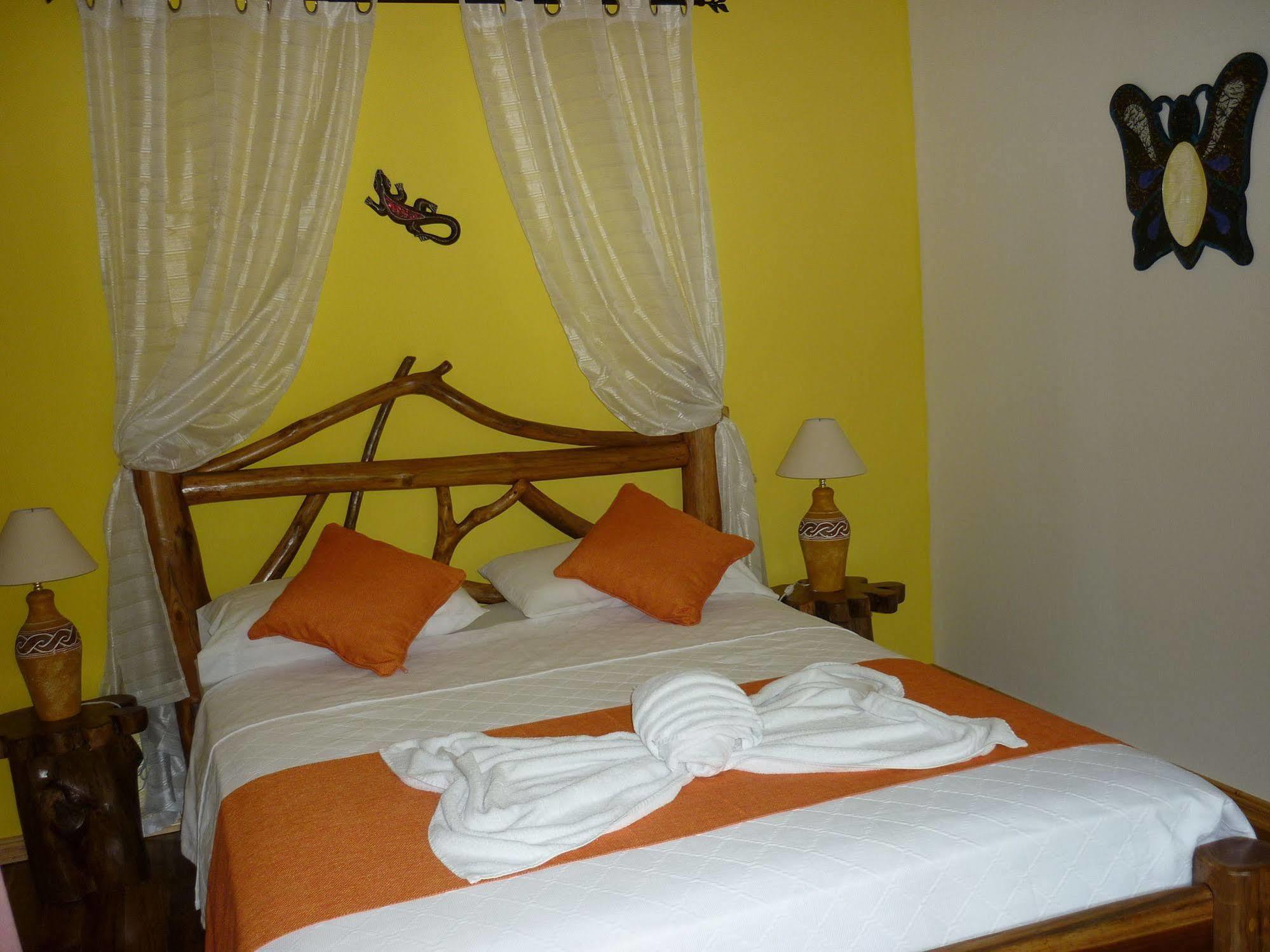 Hotel El Pequeno Gecko Verde Самара Экстерьер фото